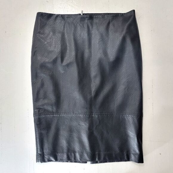 Reitmans black perforated pleather pencil skirt - Picture 1 of 6